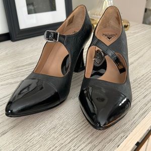 John Fluevog shoes, never worn.  Size 7.5